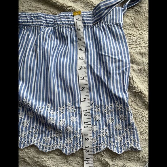 CUPCAKES & Cashmere Blue And White Striped Top Size Small - Picture 9 of 9